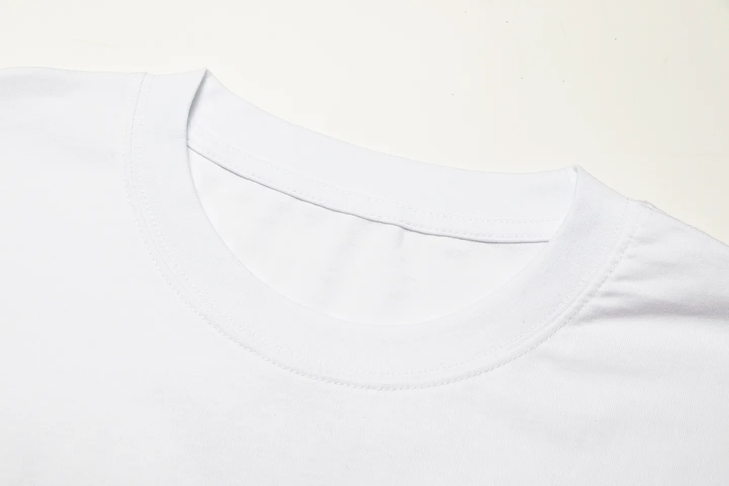P150 Chrome Hearts Chrome Hearts Gradient Cross Size: SMLXL Color: Black White